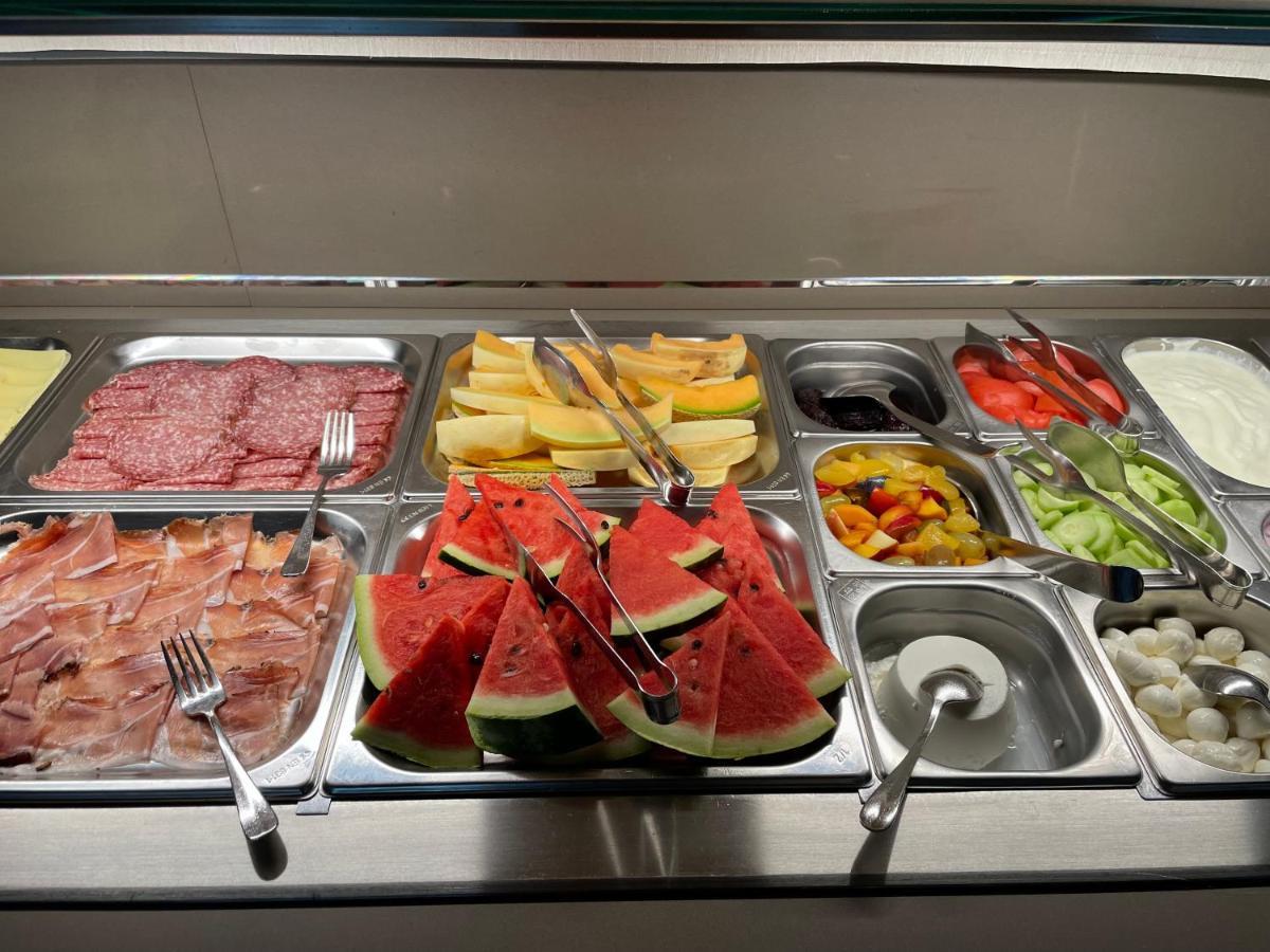 Hotel Montreal Μπιμπιόνε Εξωτερικό φωτογραφία