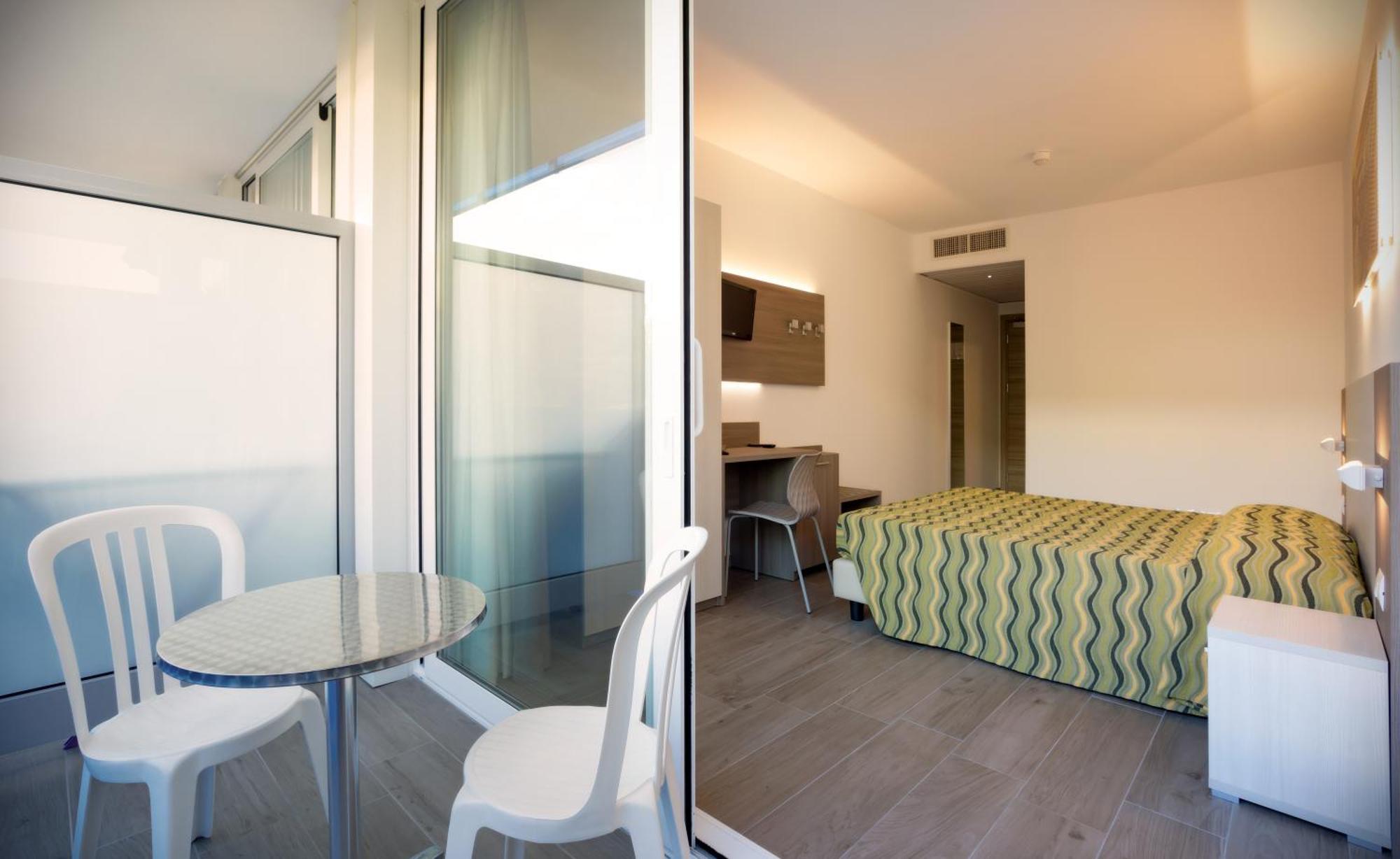 Hotel Montreal Μπιμπιόνε Εξωτερικό φωτογραφία