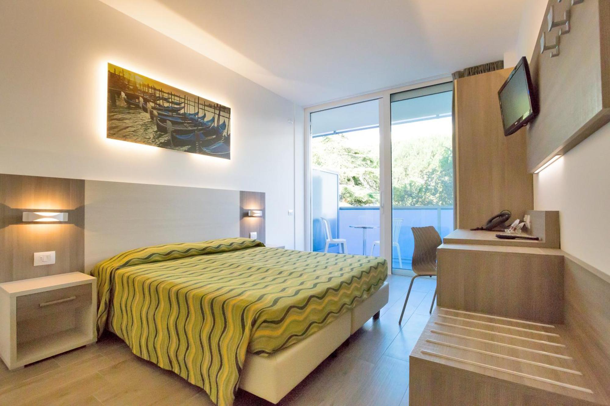 Hotel Montreal Μπιμπιόνε Εξωτερικό φωτογραφία