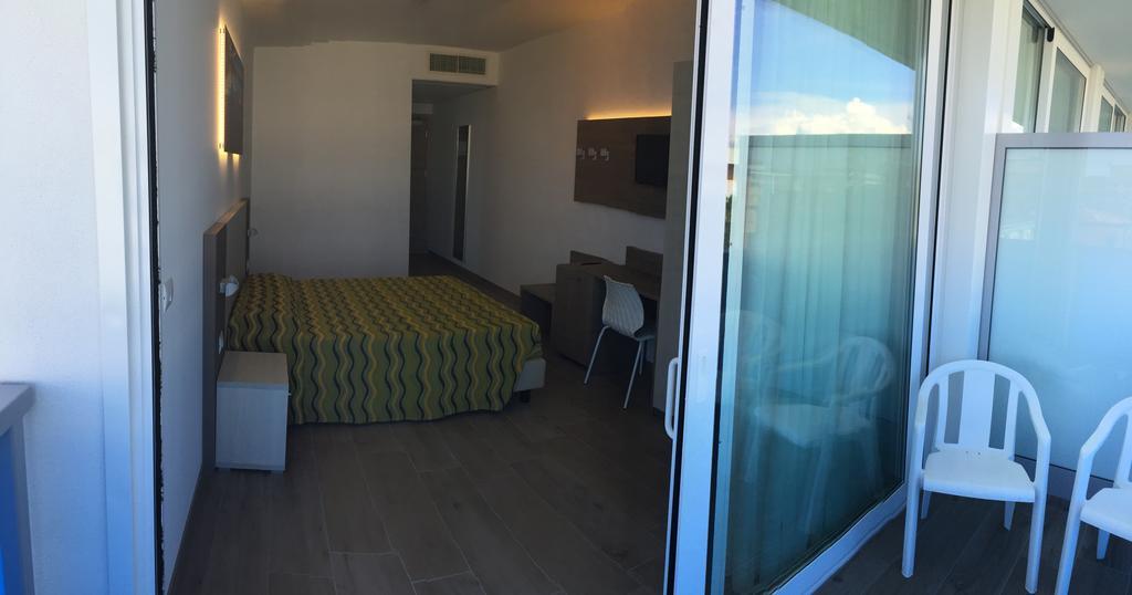 Hotel Montreal Μπιμπιόνε Εξωτερικό φωτογραφία