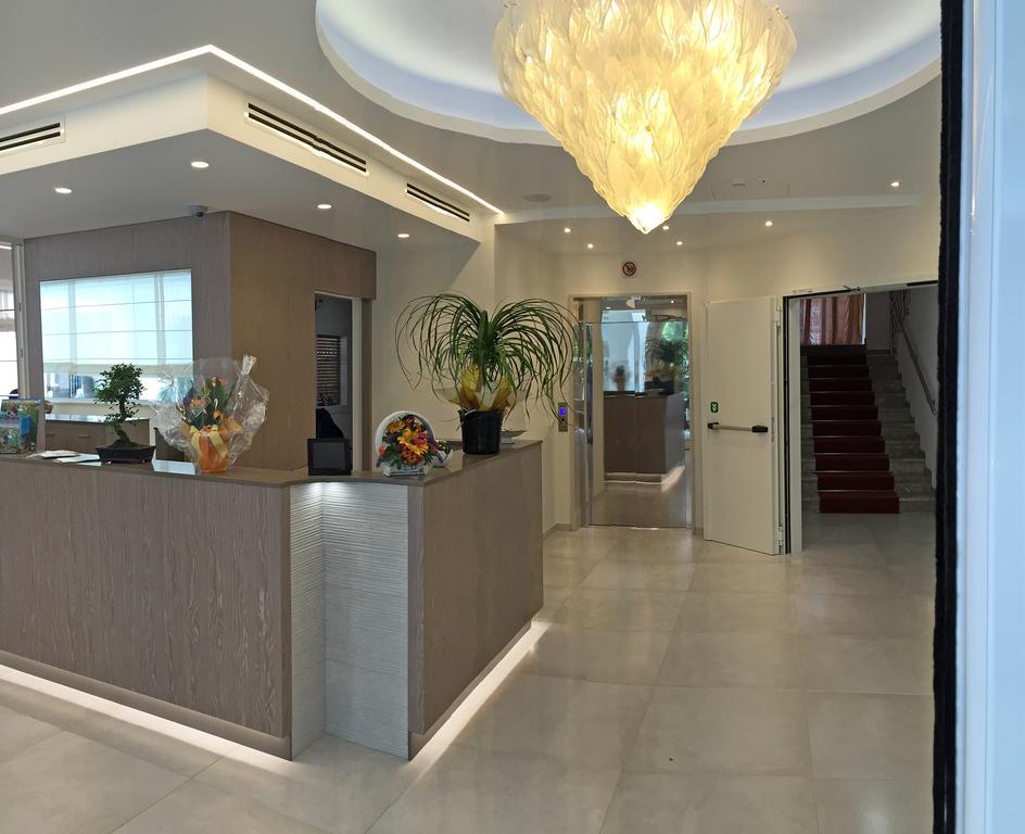 Hotel Montreal Μπιμπιόνε Εξωτερικό φωτογραφία