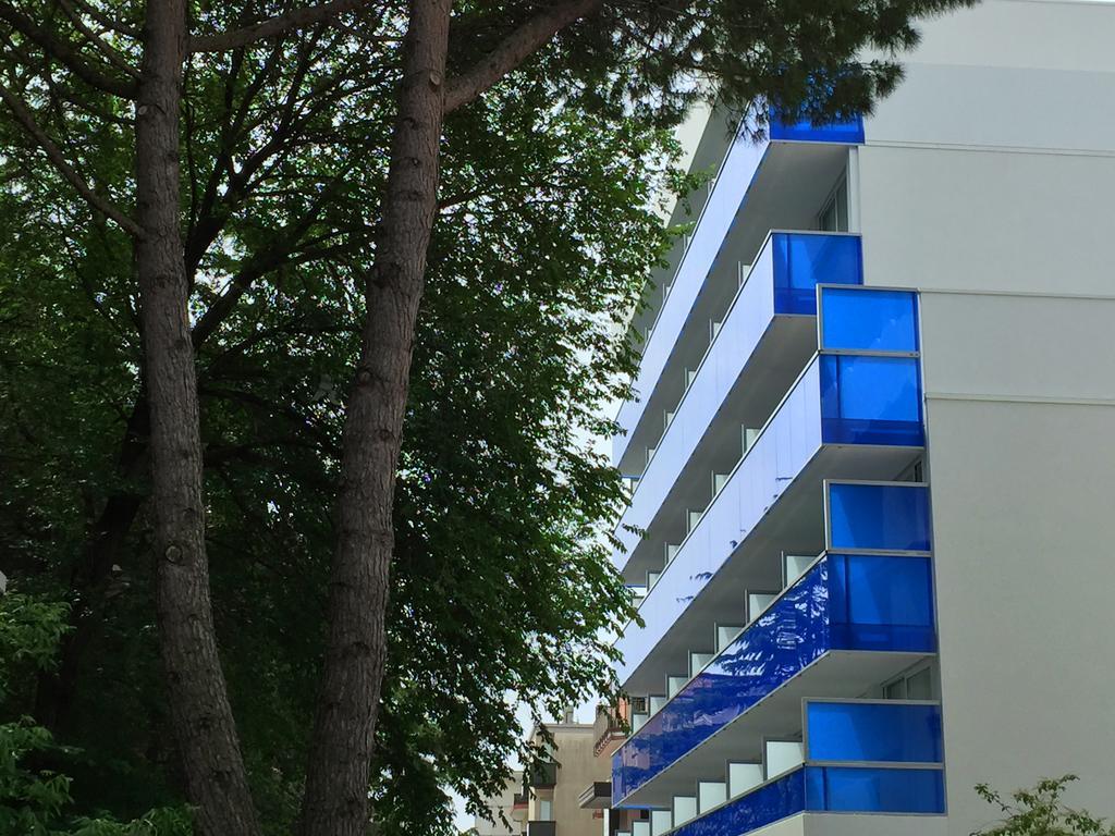 Hotel Montreal Μπιμπιόνε Εξωτερικό φωτογραφία