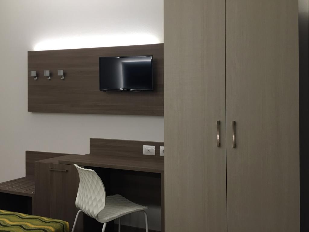 Hotel Montreal Μπιμπιόνε Εξωτερικό φωτογραφία