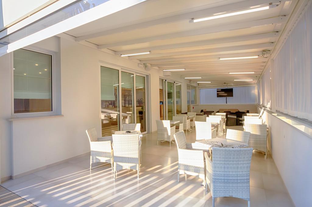 Hotel Montreal Μπιμπιόνε Εξωτερικό φωτογραφία