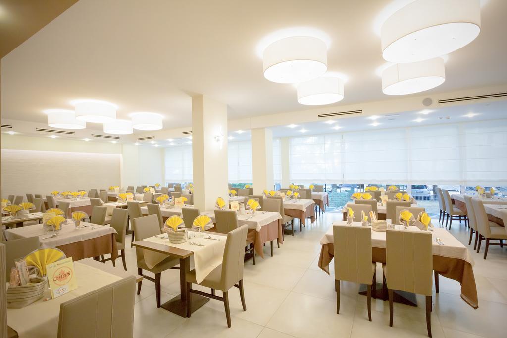 Hotel Montreal Μπιμπιόνε Εξωτερικό φωτογραφία