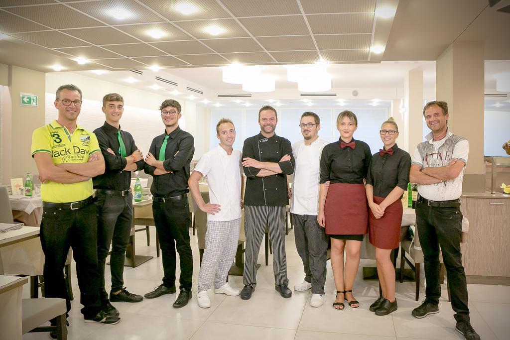 Hotel Montreal Μπιμπιόνε Εξωτερικό φωτογραφία