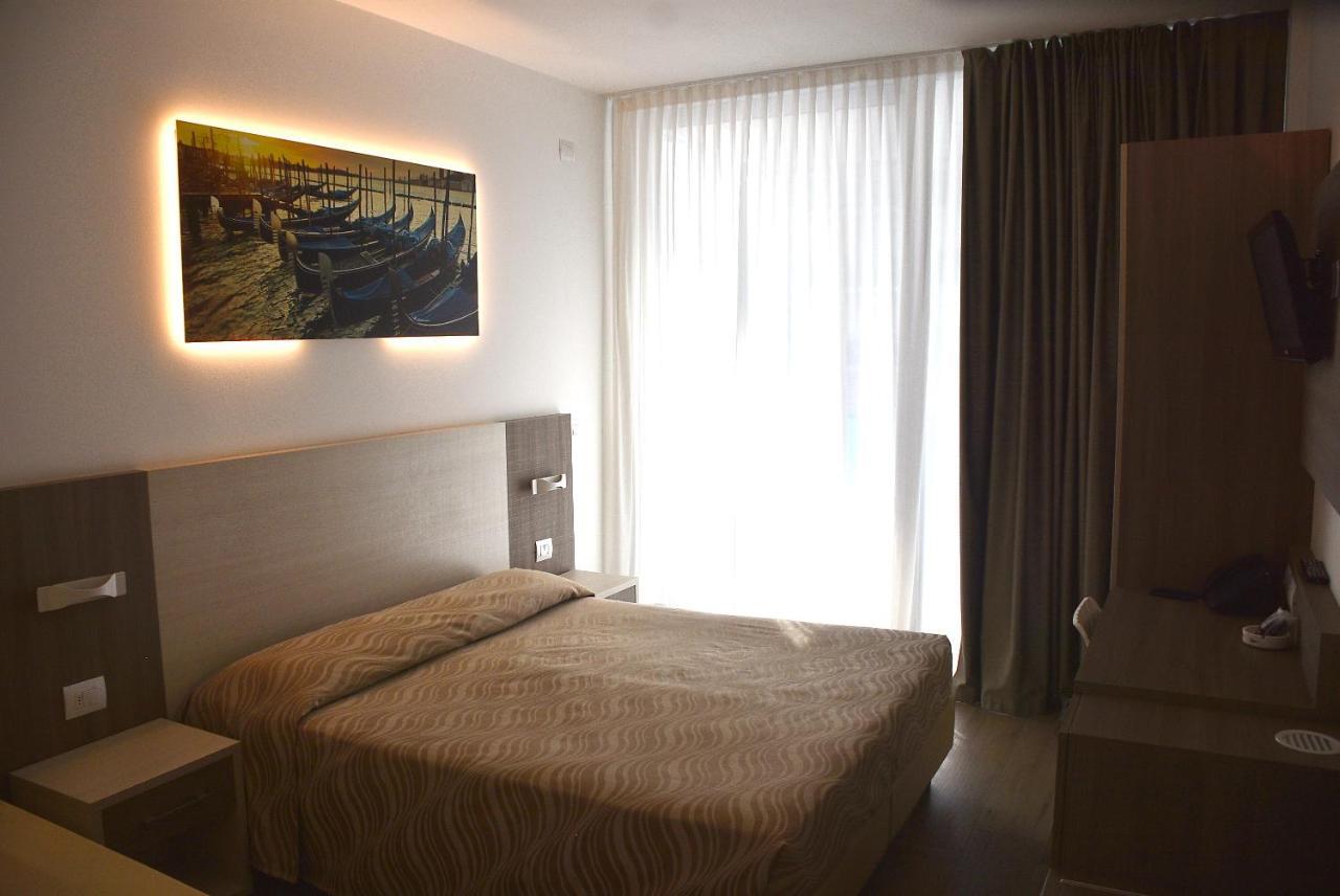 Hotel Montreal Μπιμπιόνε Εξωτερικό φωτογραφία