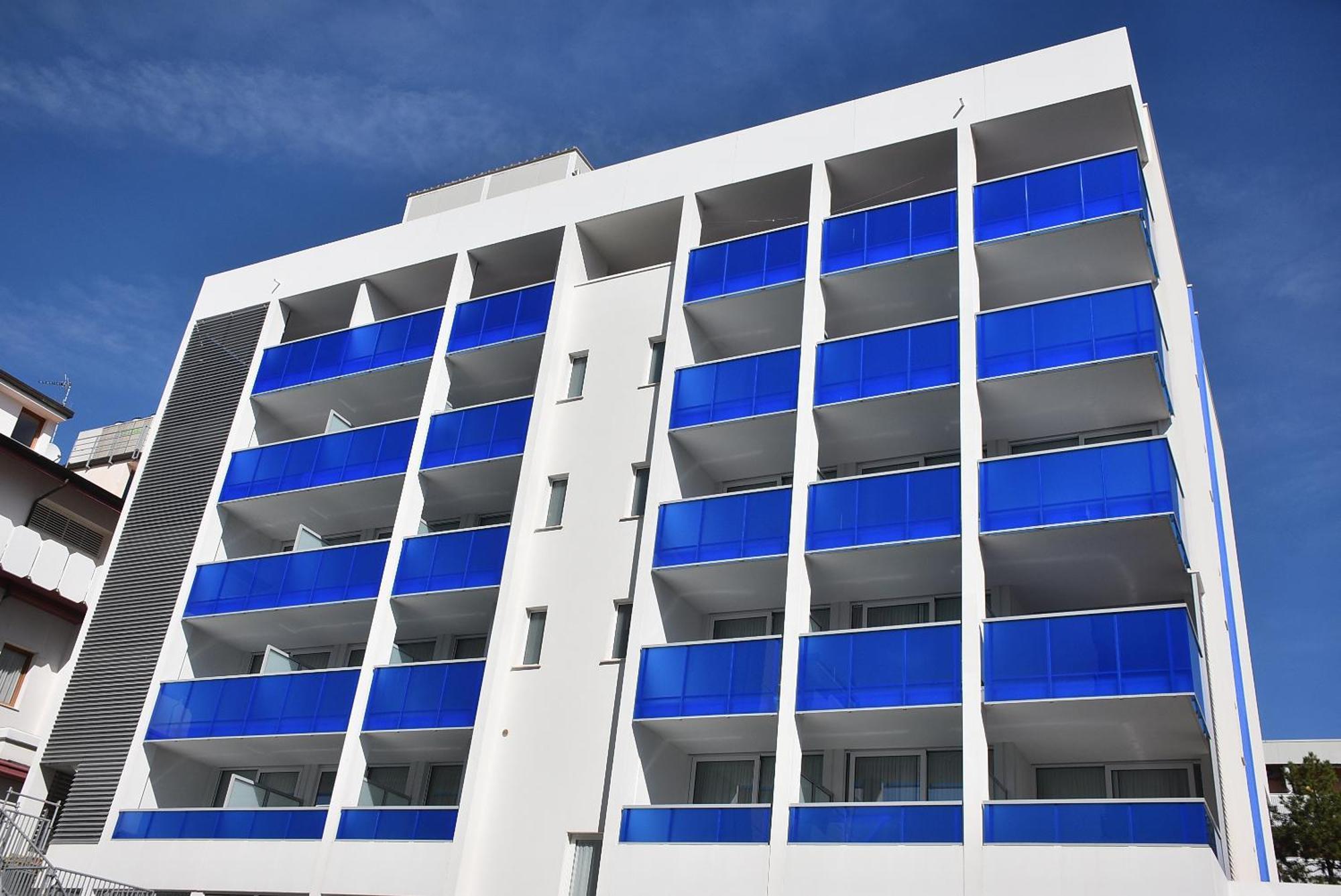 Hotel Montreal Μπιμπιόνε Εξωτερικό φωτογραφία
